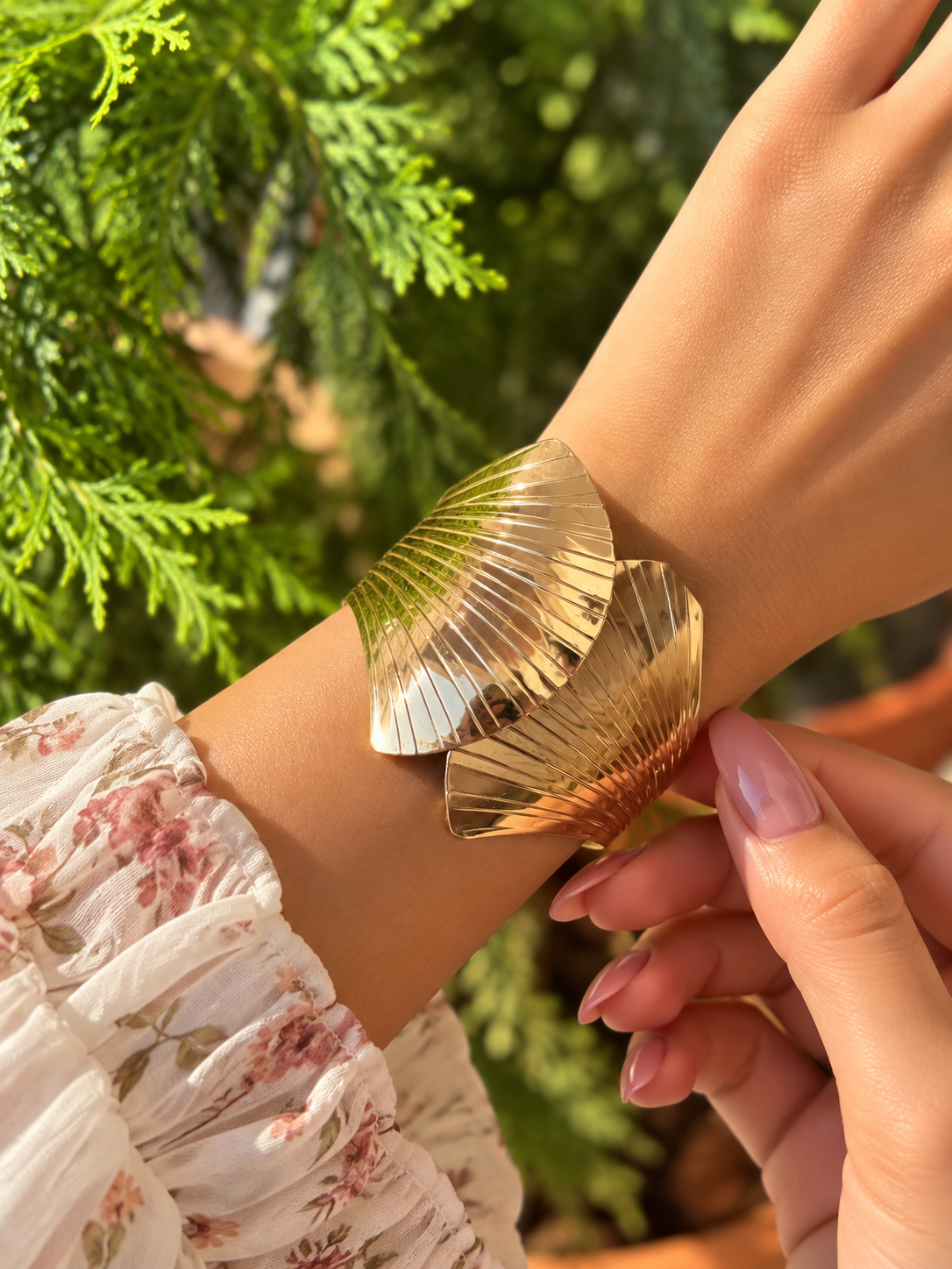 Golden Leaf (Golden Leaf Cuff)