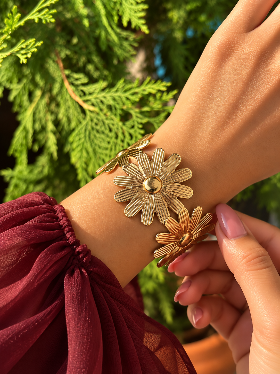 Golden Floral (Golden Daisy Cuff)