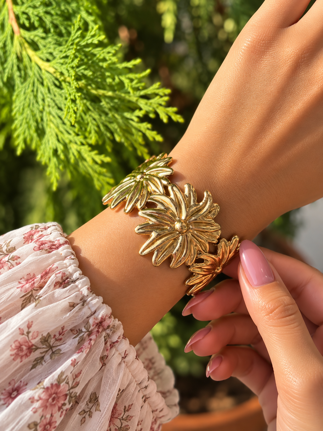Golden Daisy (bloom Statement cuff)